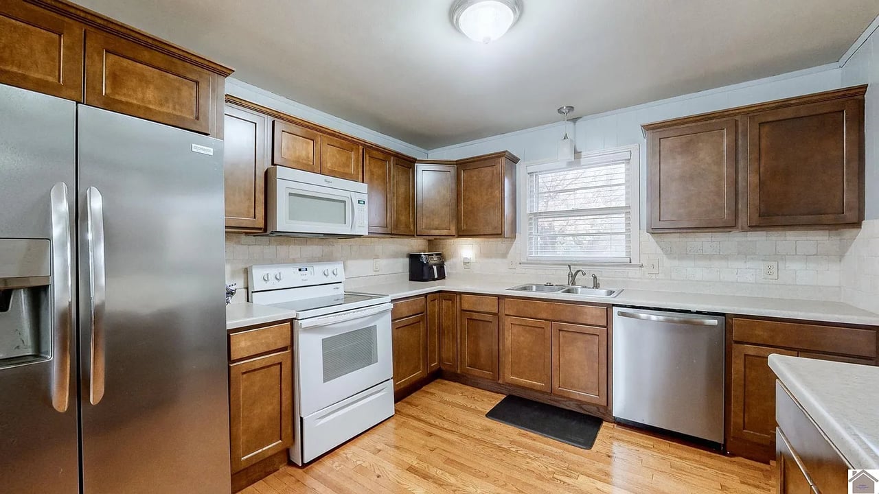 1509 Parklane Dr