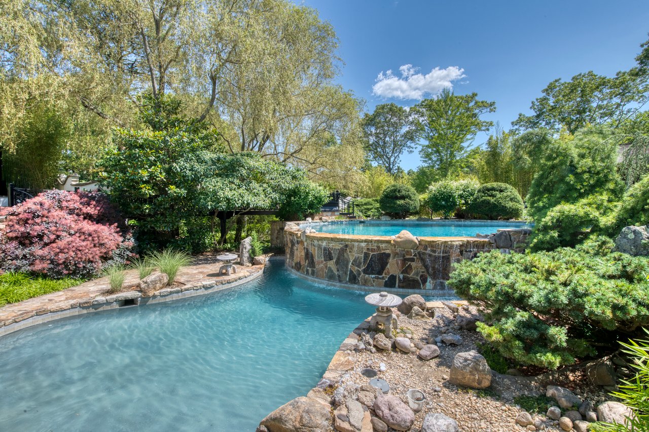 An Irreplaceable Garden Estate