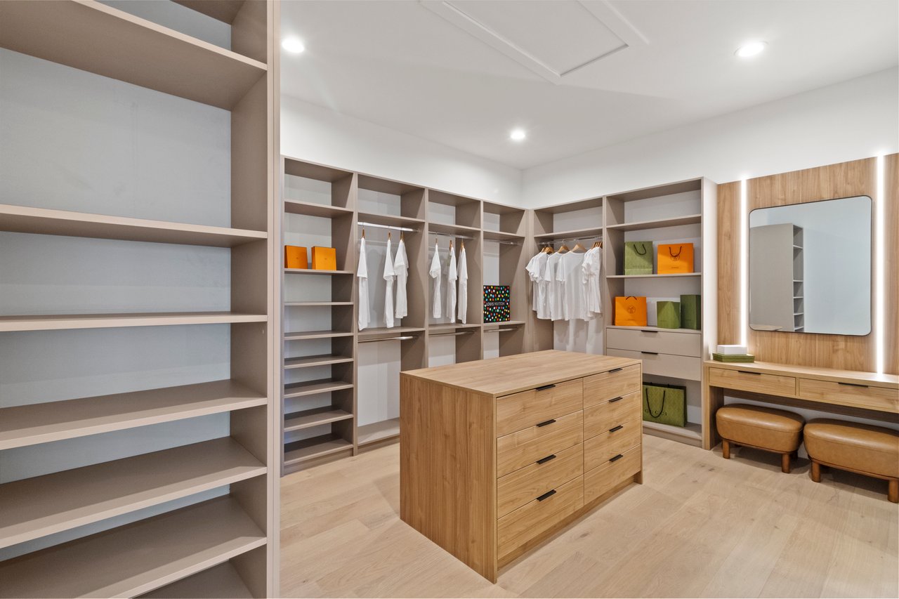 7706 Ficquette Rd- Windermere