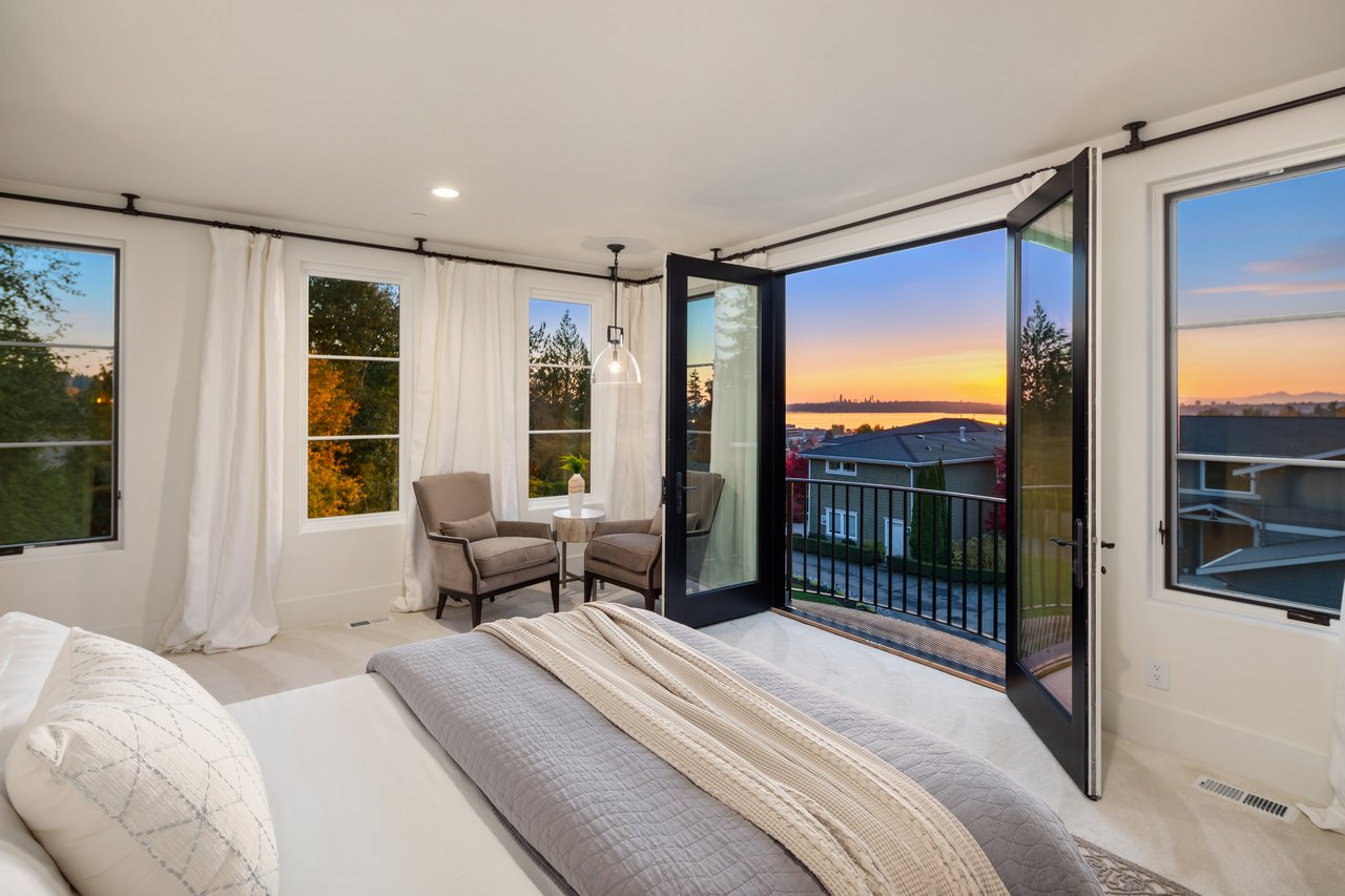 9228 112th Avenue NE