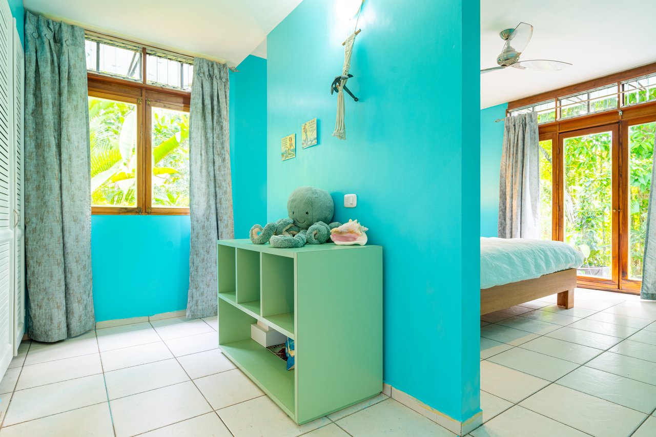 VILLA TURQUESA, MAJESTIC OASIS WITH EXTRA BUILDING SITE, CLOSE TO THE BEACH & WILDLIFE 