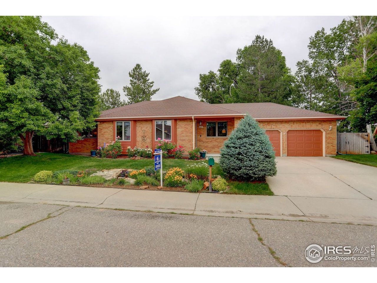 306 Columbine Cir