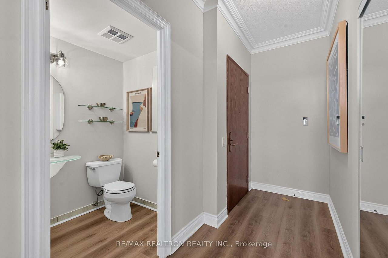 NORTH YORK LUXURY 