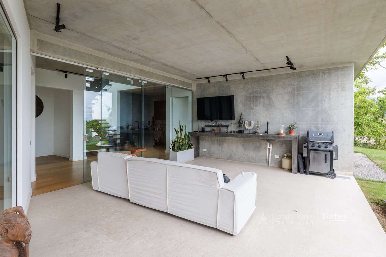21363 - Modern Home with Panoramic Views in Villa Real 