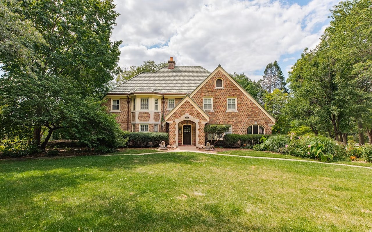 Finding a Home with Amazing Views That Will Take Your Breath Away in Springfield