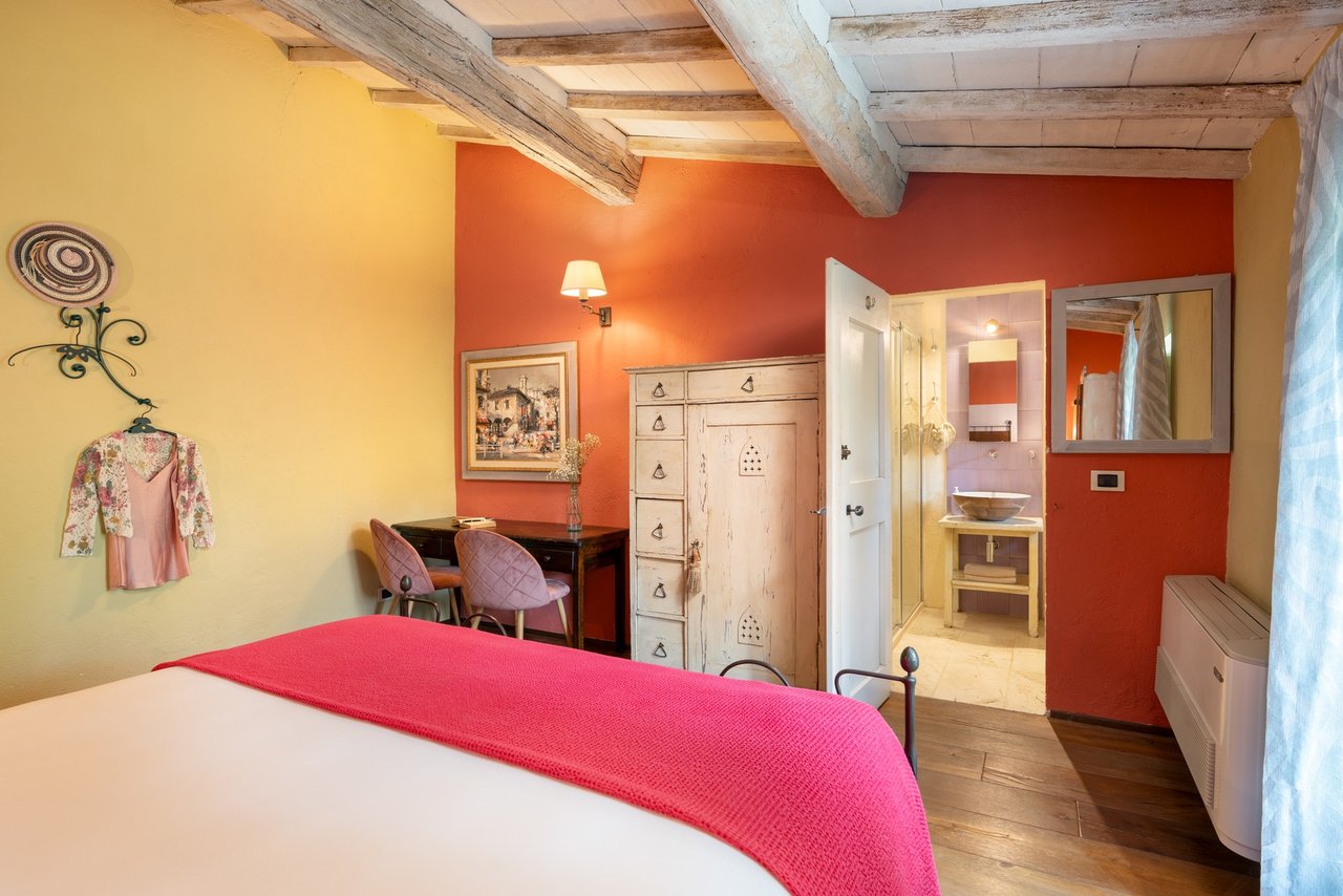 Renovated 18th Century Tuscan Home With Beautiful Hill Views