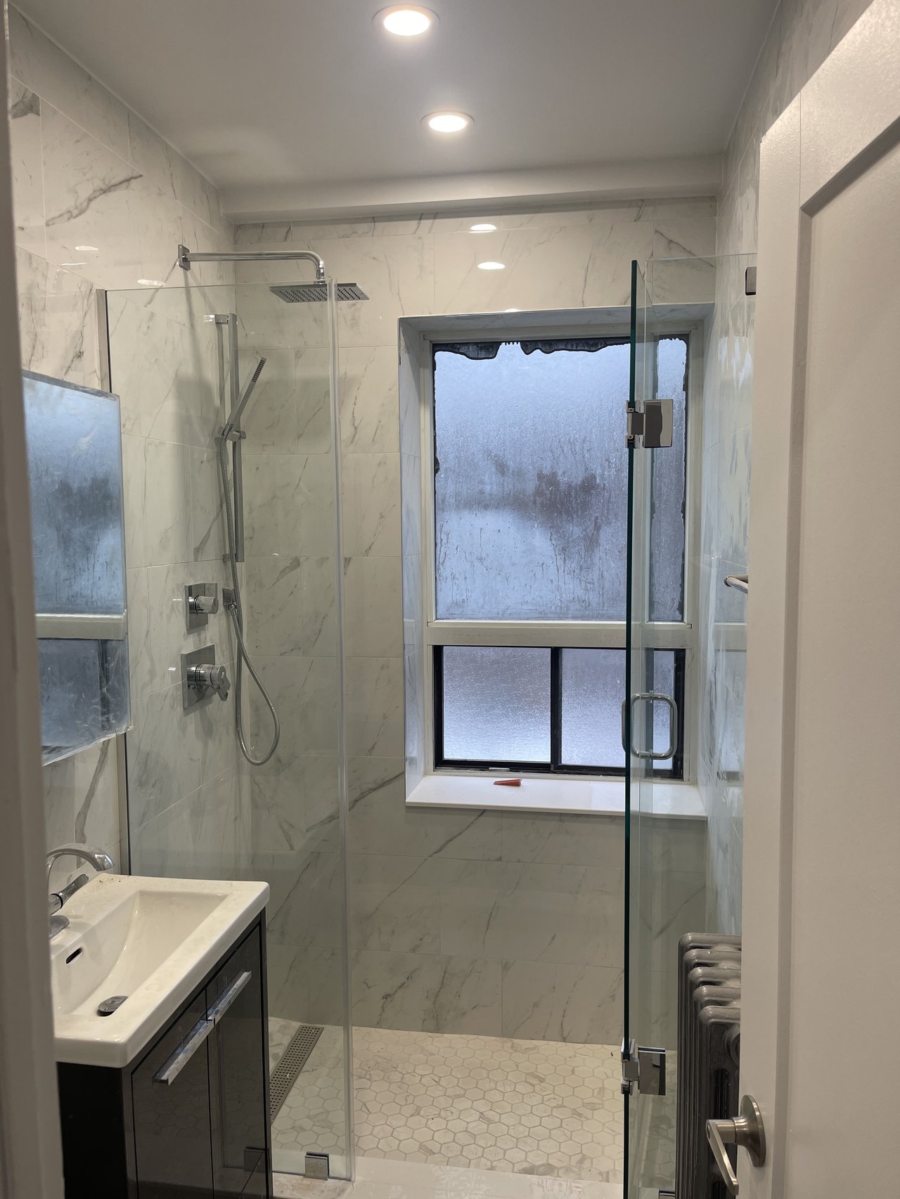 24 Shallmar Boulevard 311, Toronto C04 Unit: 311