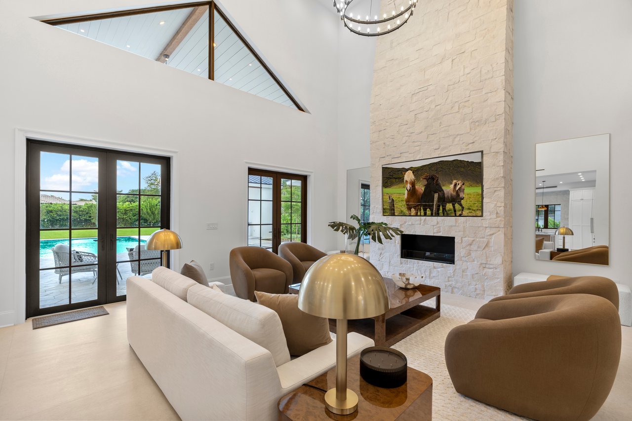 Beautiful Modern Farmhouse in Glenvar Heights