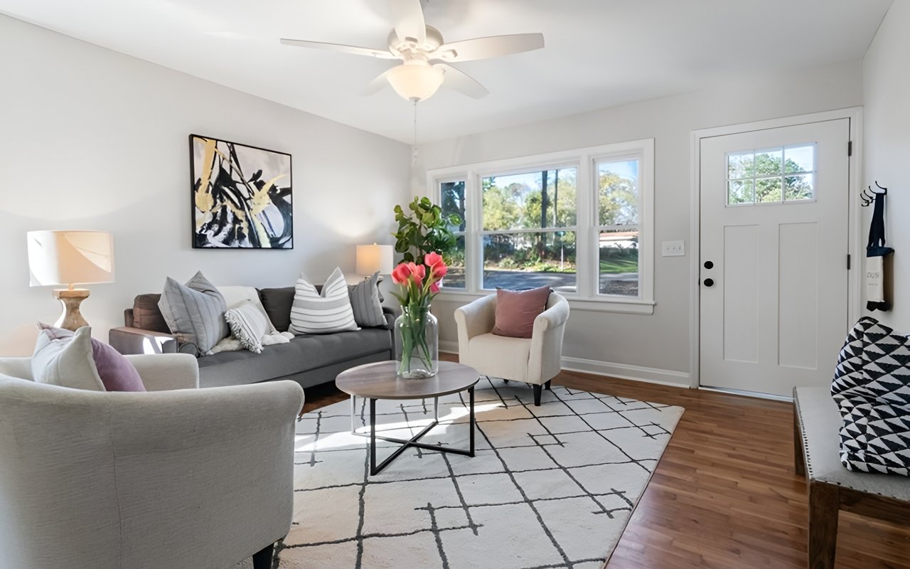 Home Sellers: What is Virtual Staging and Does It Work?