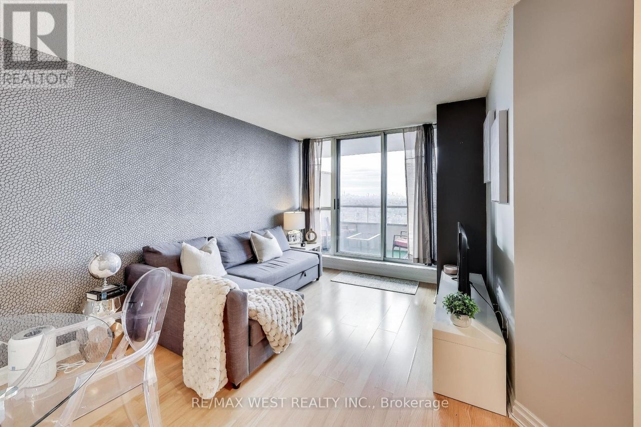 #1917 - 5 Greystone Walk Drive, Toronto Unit: 1917