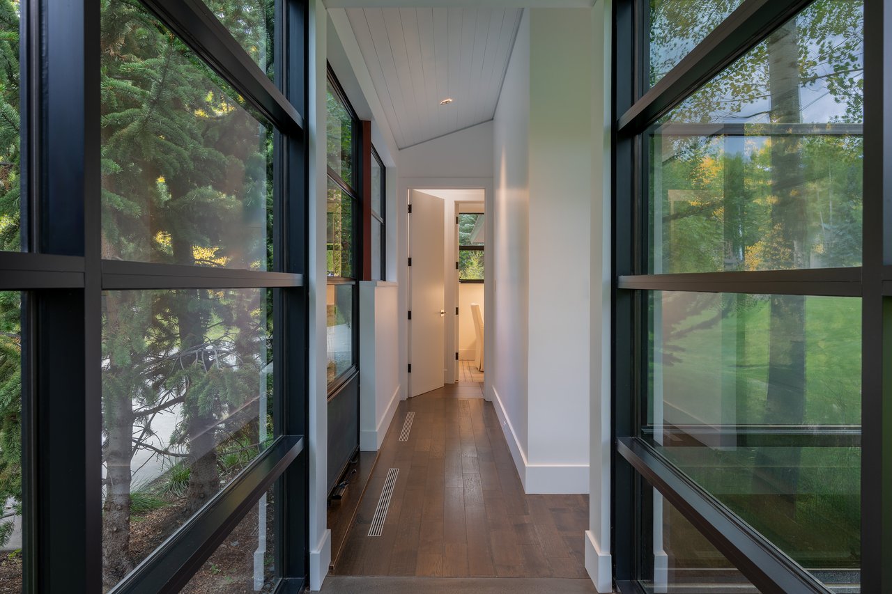 28 Maroon Drive, Aspen