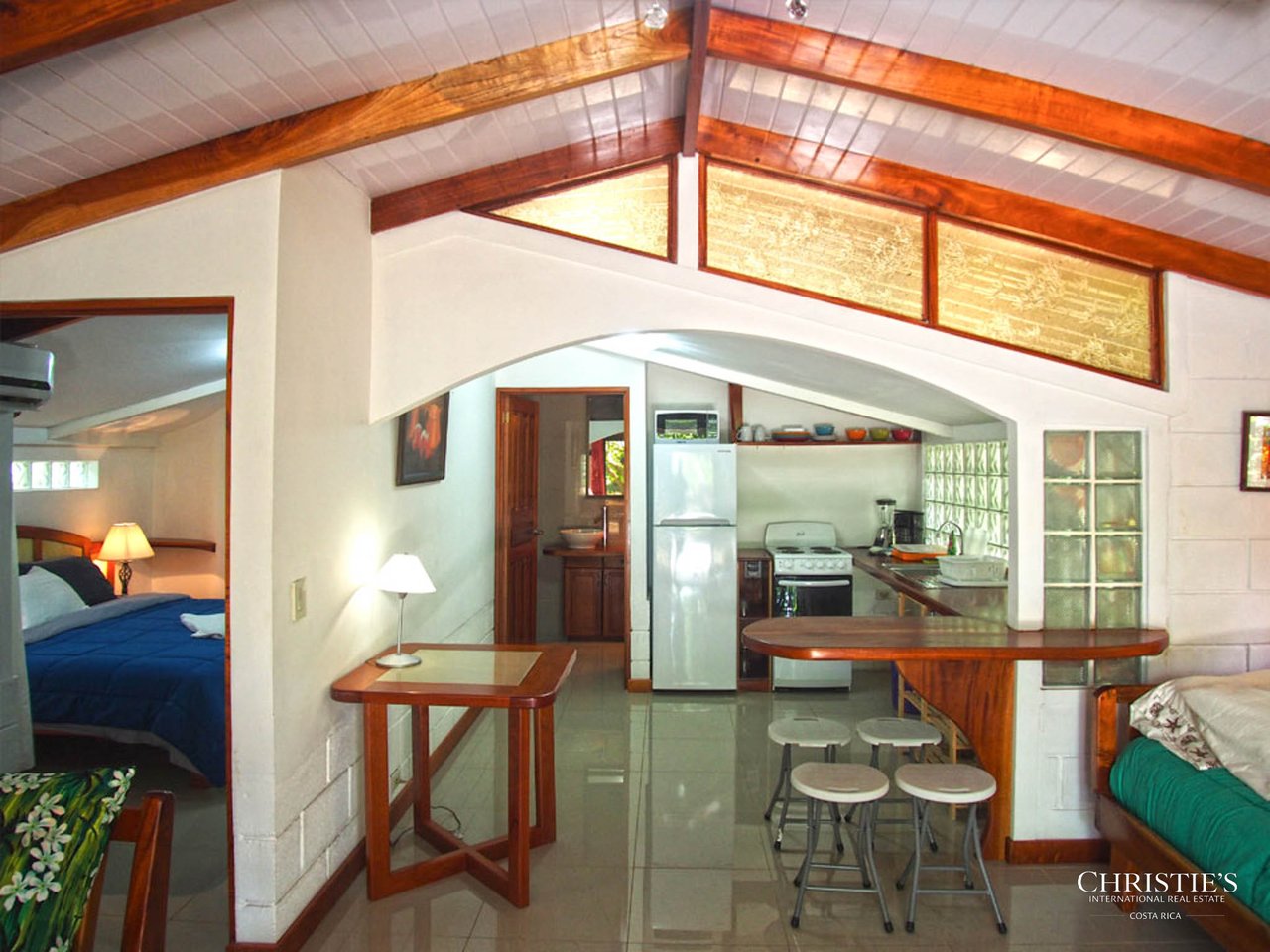 Hotel Las Tortugas - Legendary Beachfront Boutique Hotel 