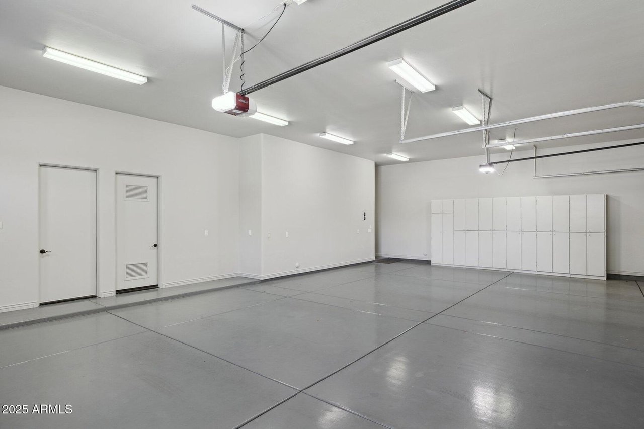 3731 E Halifax Cir 85205