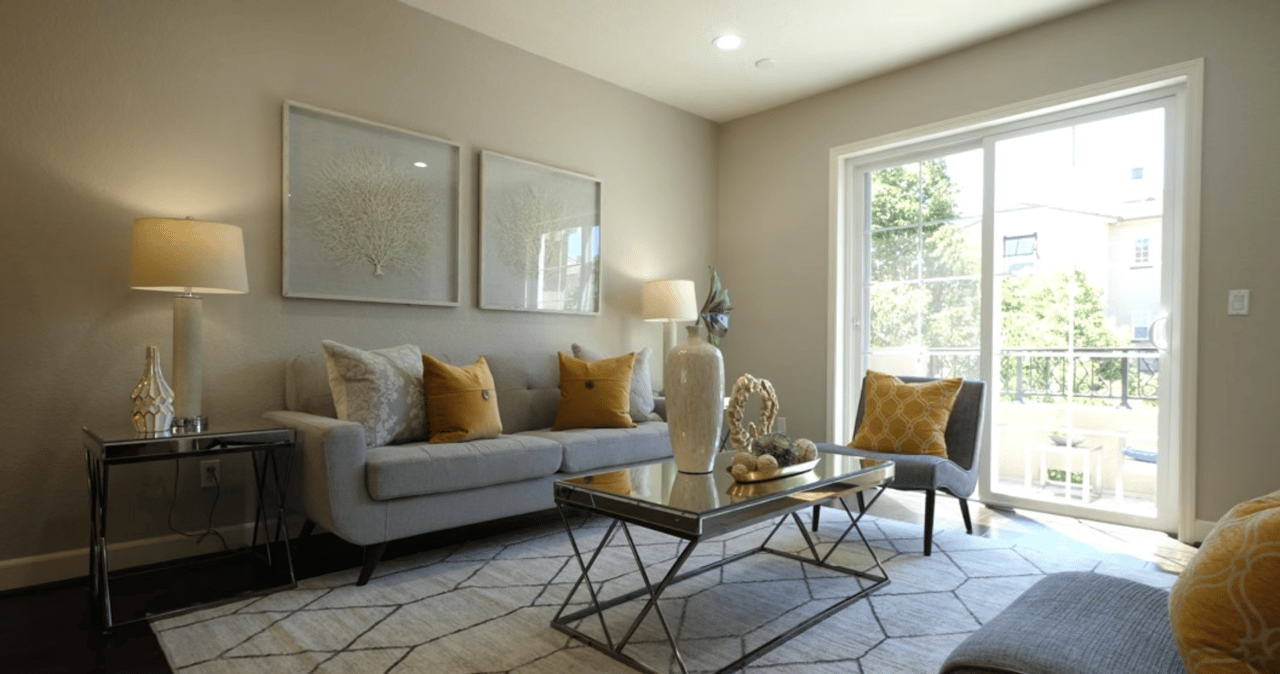 Erika Ameri Presents 231 Hockney Ave, Mountain ViewBlu Skye Media, Inc.