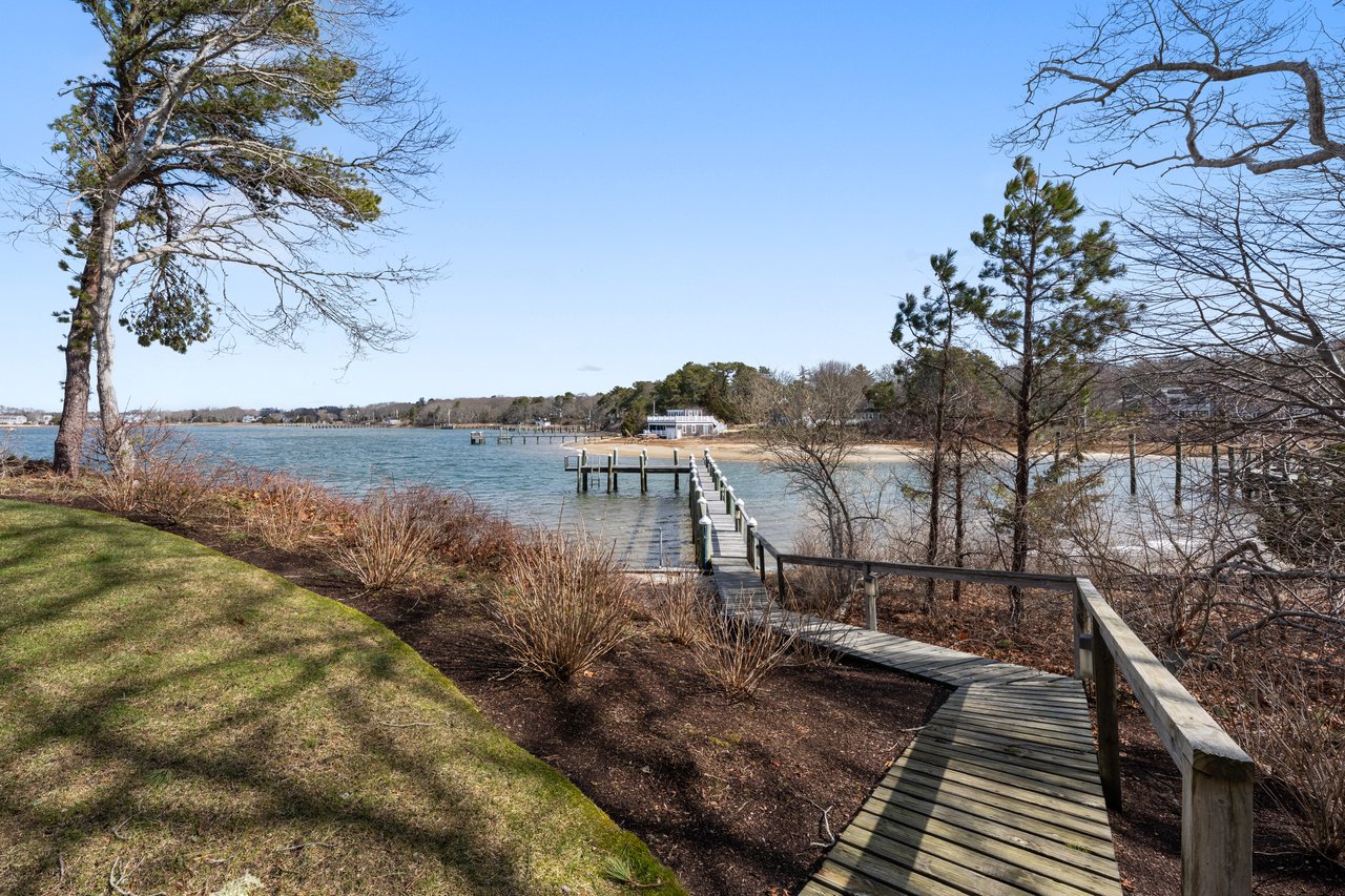 Breathtaking views over West Bay and Eel River