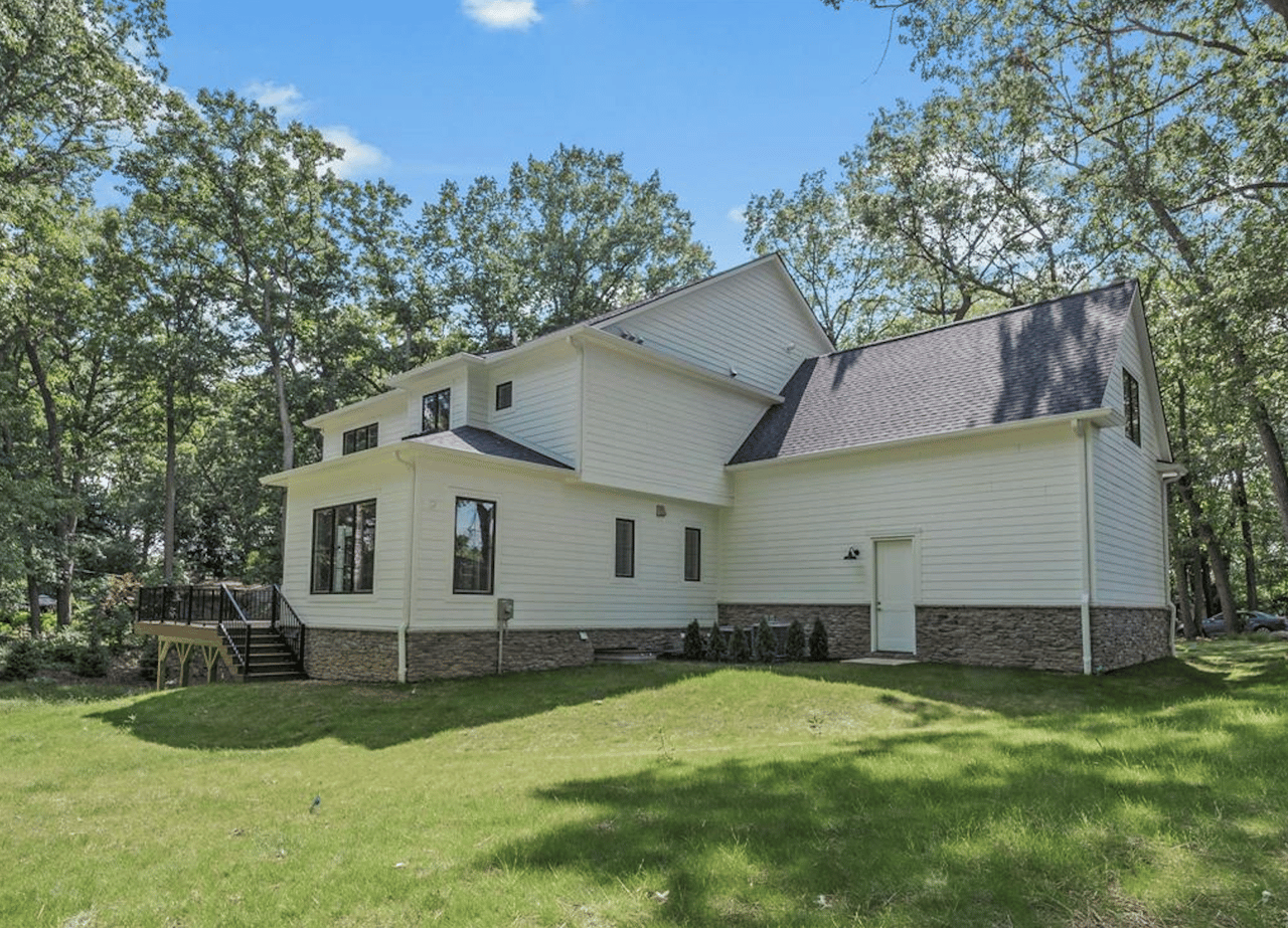 4375 DERRY ROAD