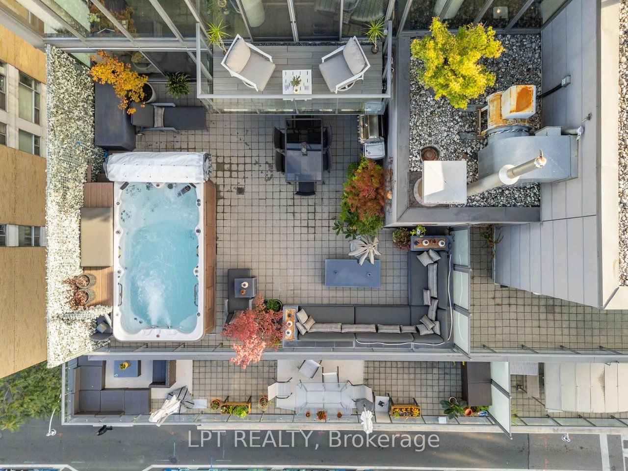 PENTHOUSE LUXURY IN KING WEST