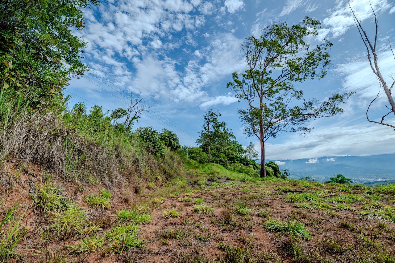 Panoramic Mountain View Lot | 3,000 ft, 30 min to Beaches | Pérez Zeledón