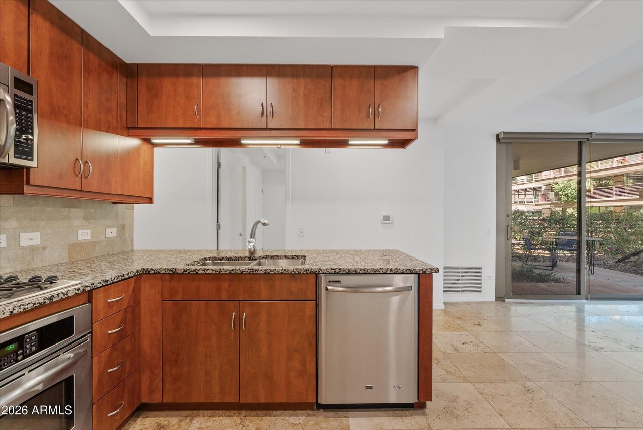 7147 E Rancho Vista Dr, #3008