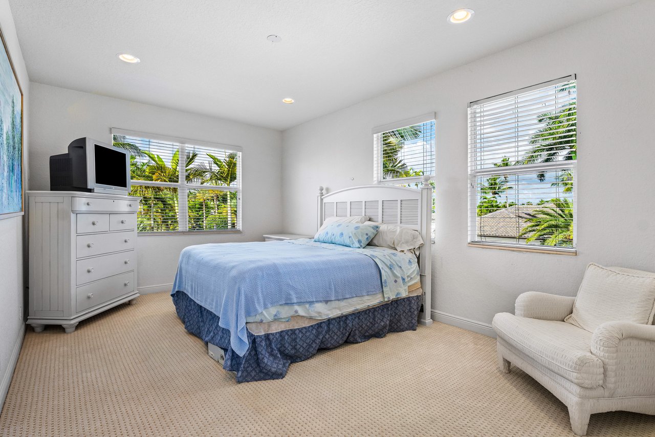 16330 Vintage Oaks Lane