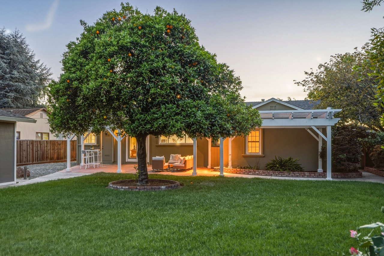 972 Emerald Way