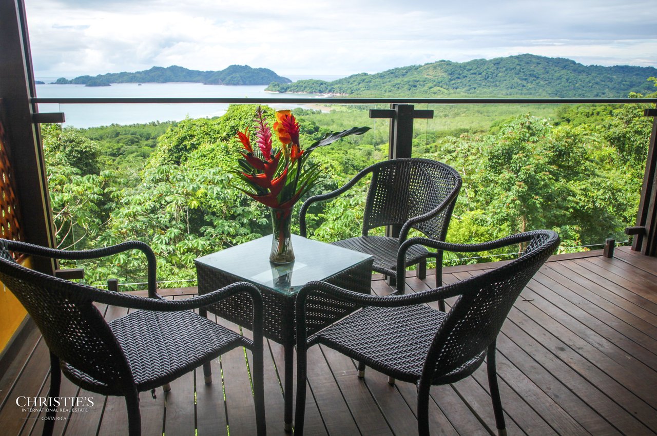 Vistas Las Islas Hotel - The Crown Jewel Overlooking Isla Tortuga and Playa Organos