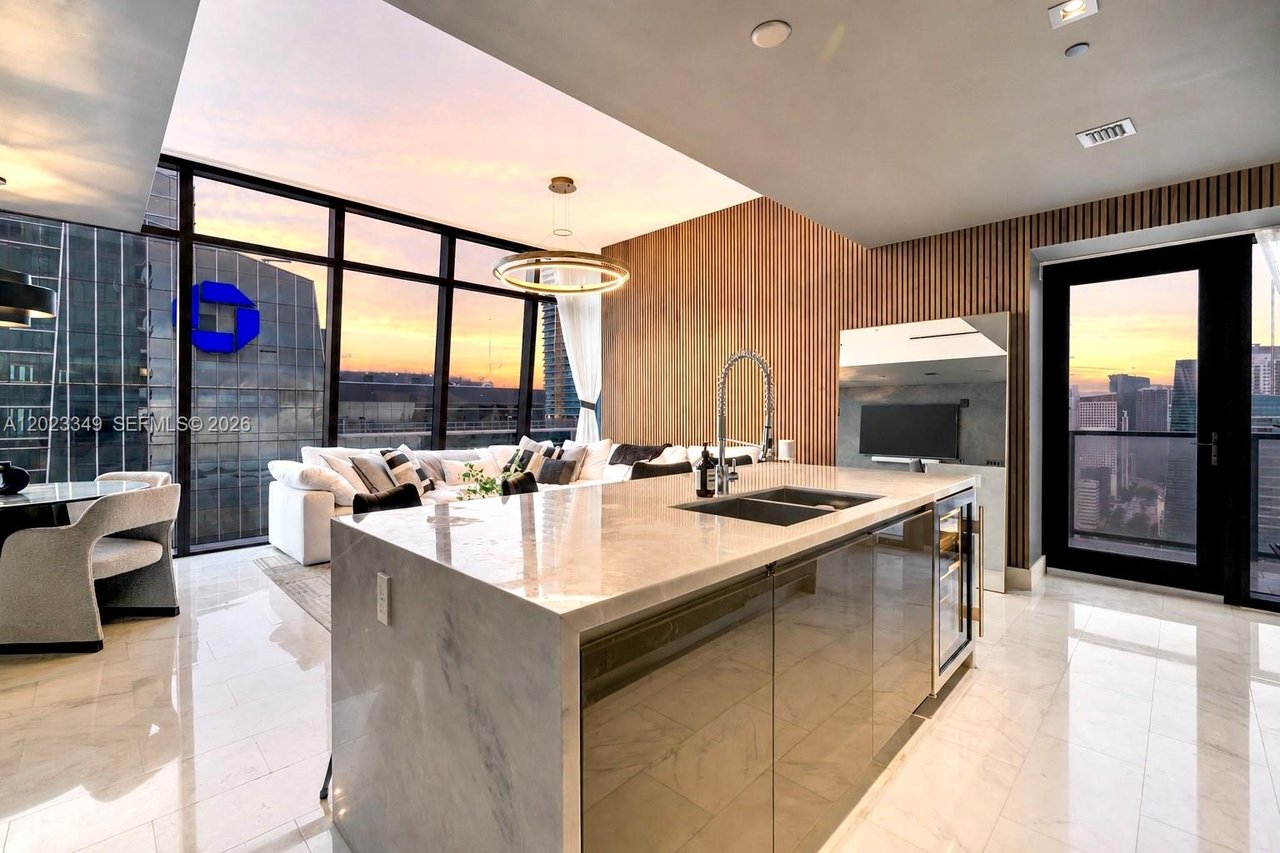 1451 Brickell Ave # 4304