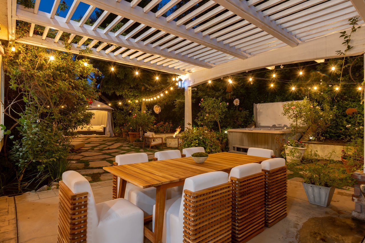 5985 Vista De La Luz