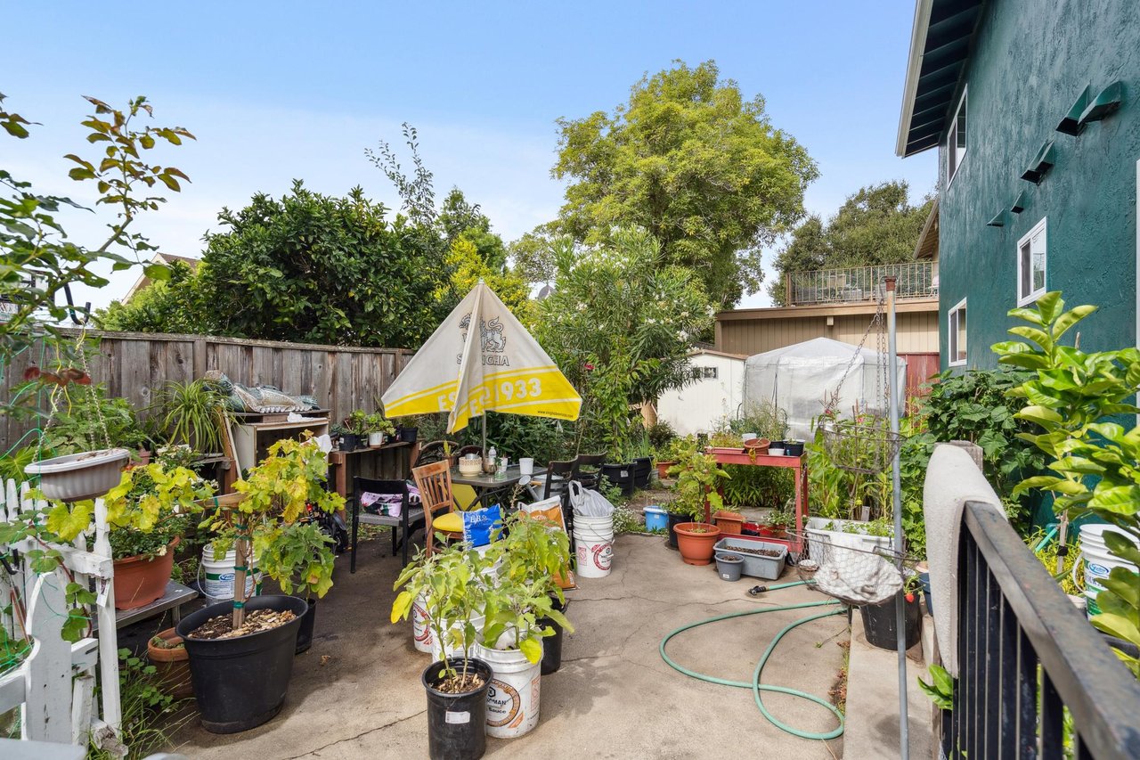 2120 & 2122 Encinal Avenue A & B 