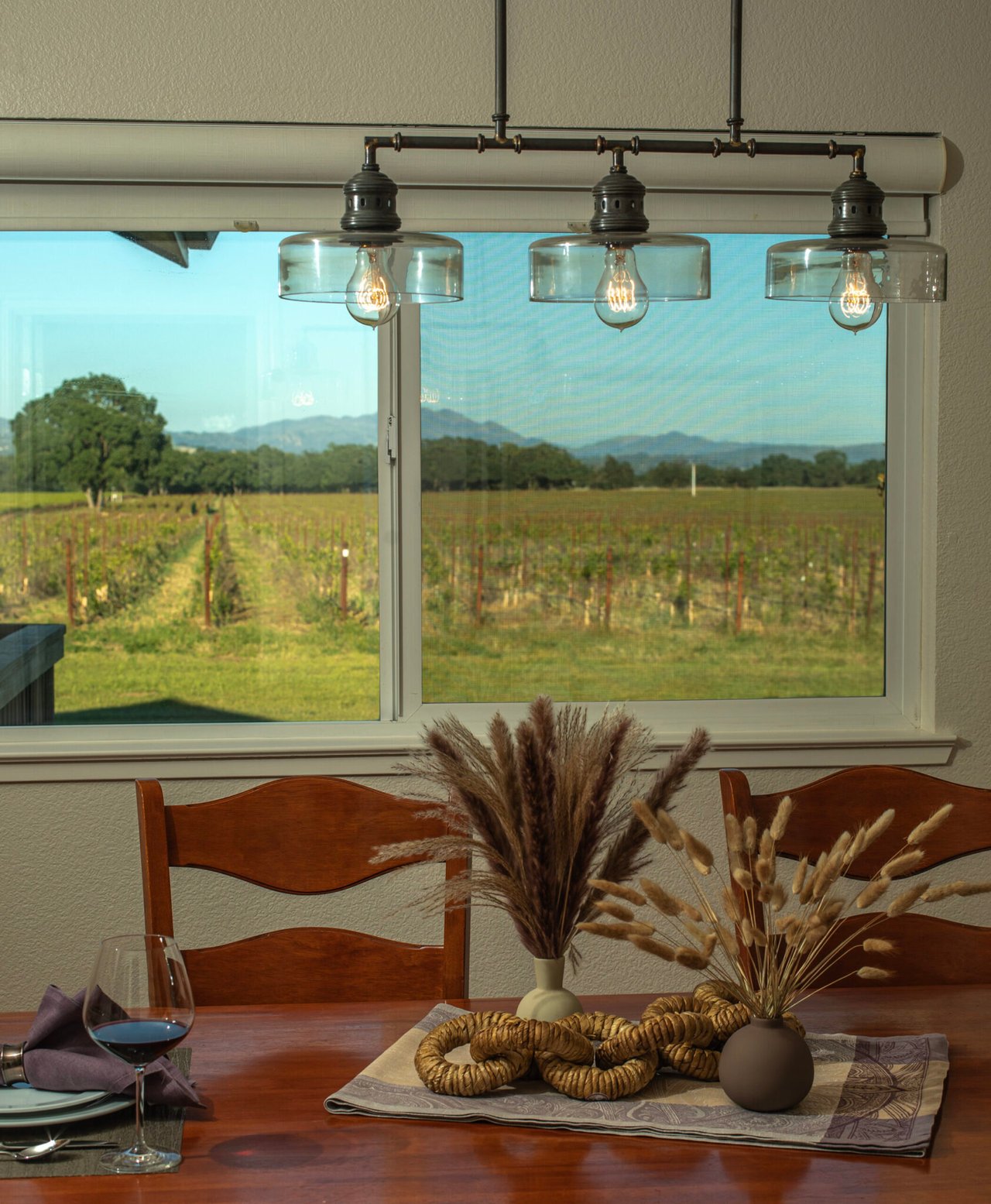8 Sonoma Wineries Where You Can Spend the Night