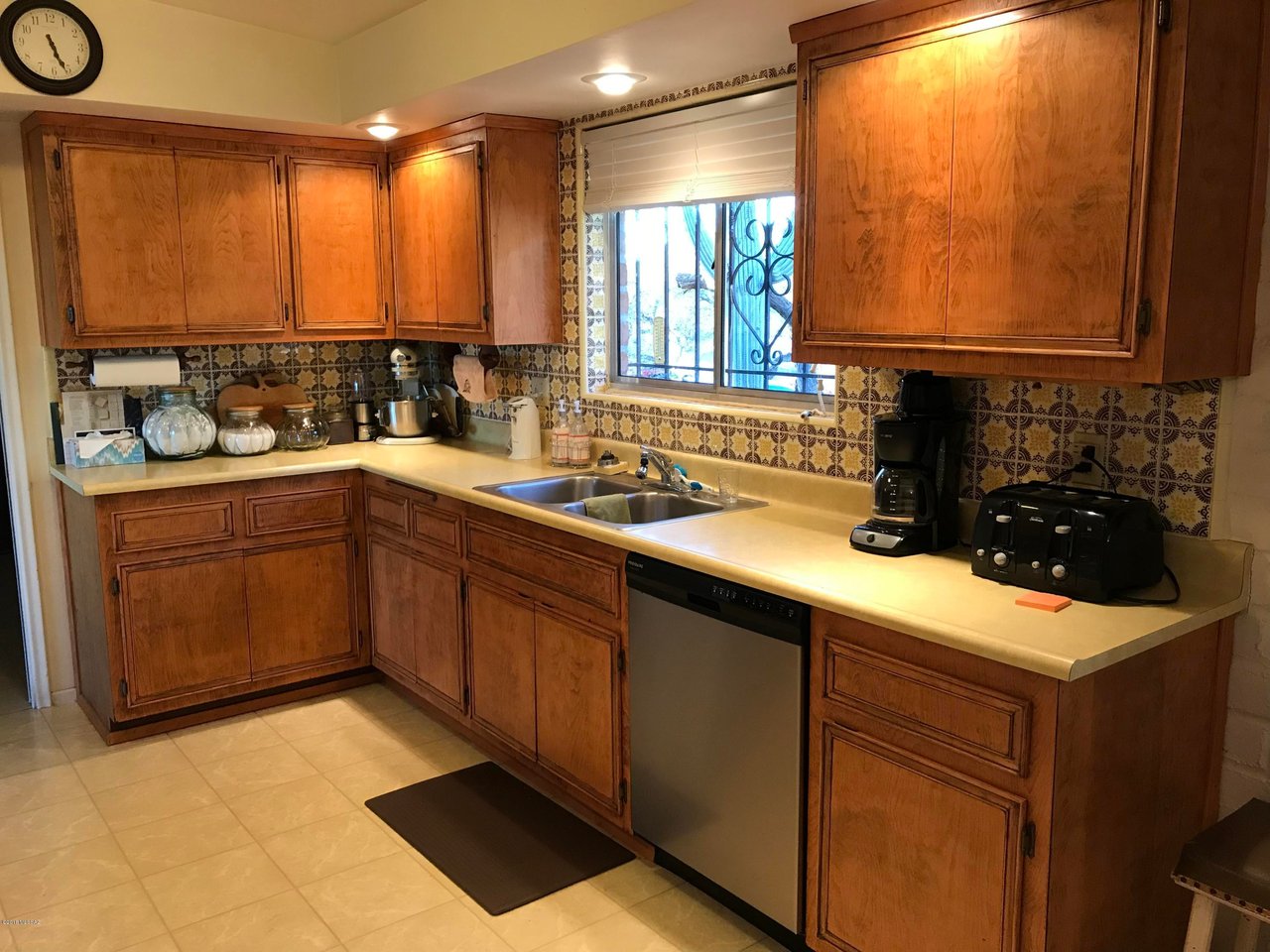 4550 E Quivira Dr