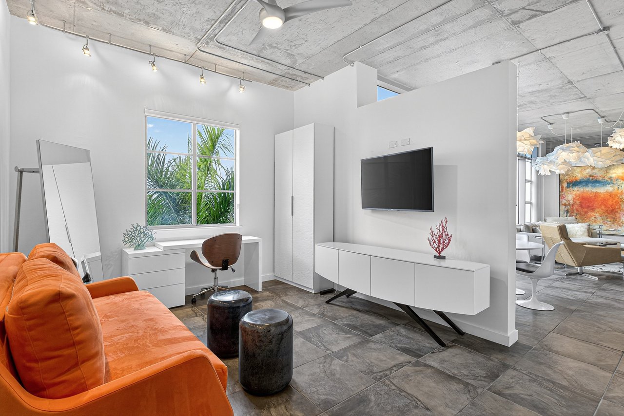 365 SE 6th Avenue 404