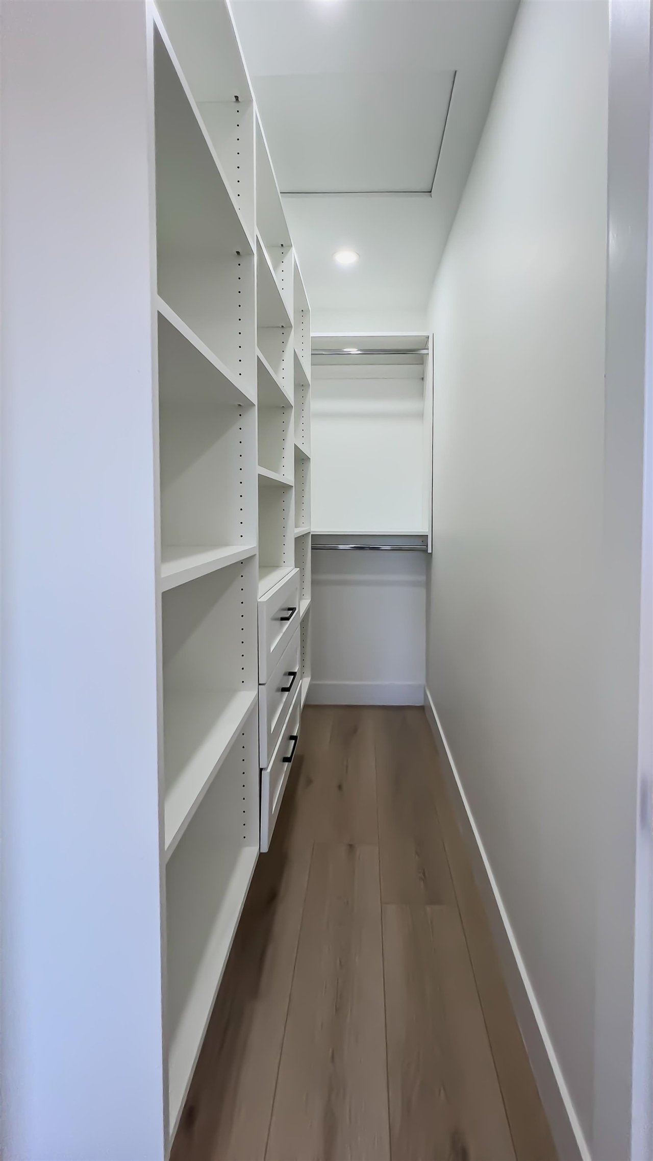 8020 19th Ave