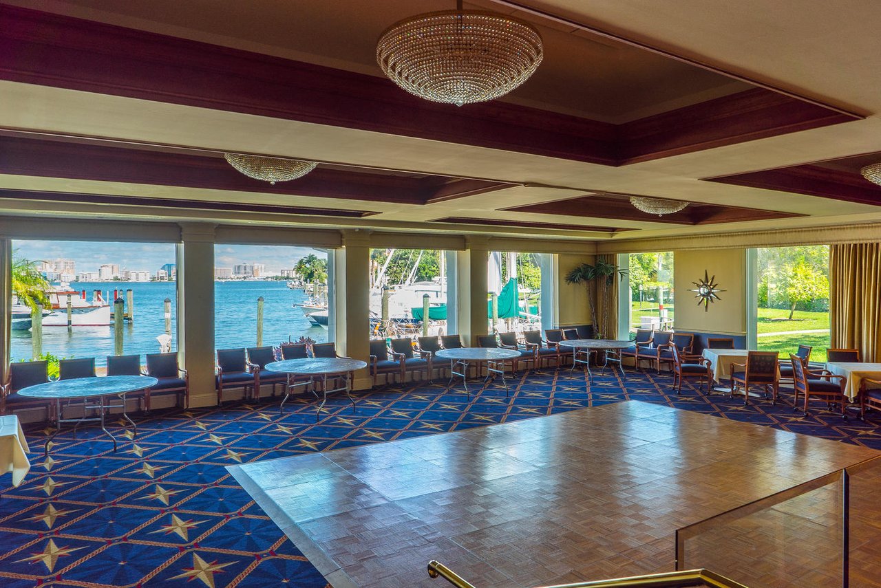 682 Mourning Dove Dr