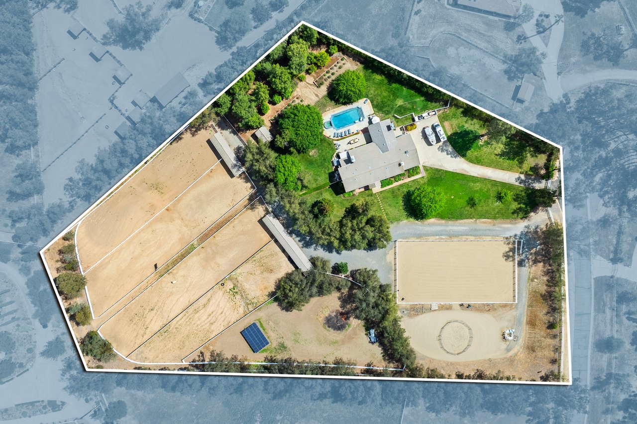 38500 Calle Pimienta