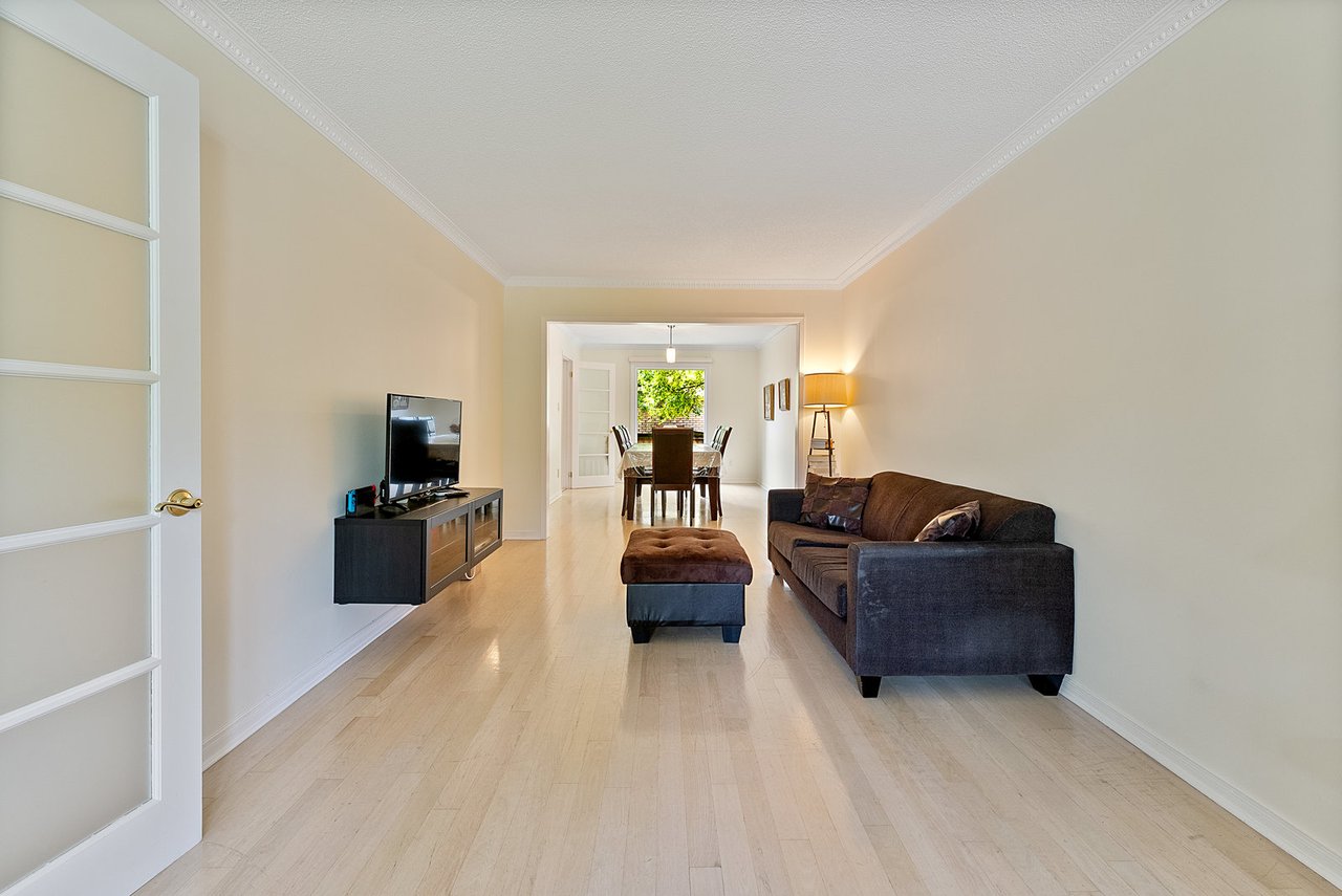 28 Thornway Ave
