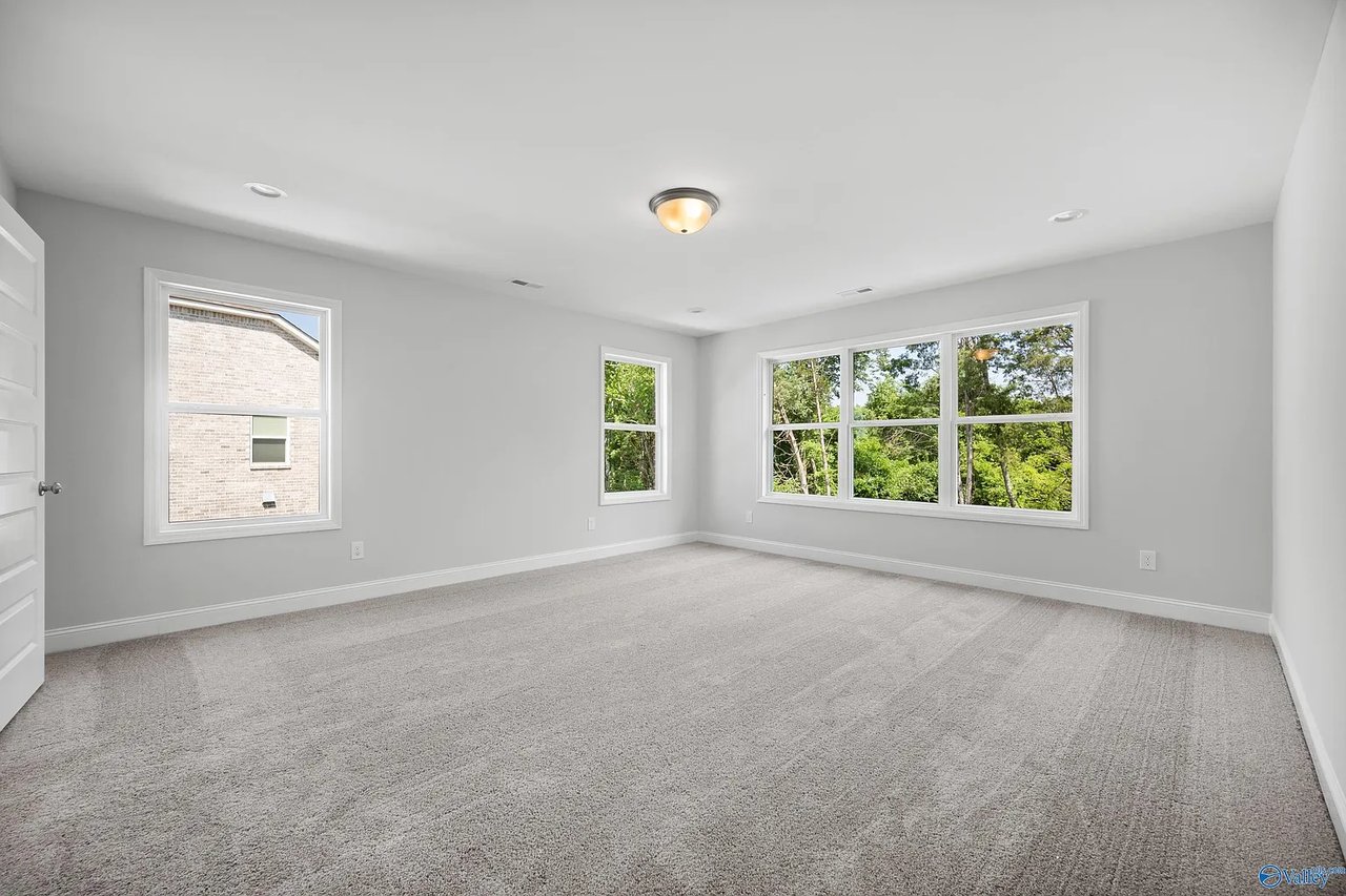 305 Creek Grove Ave