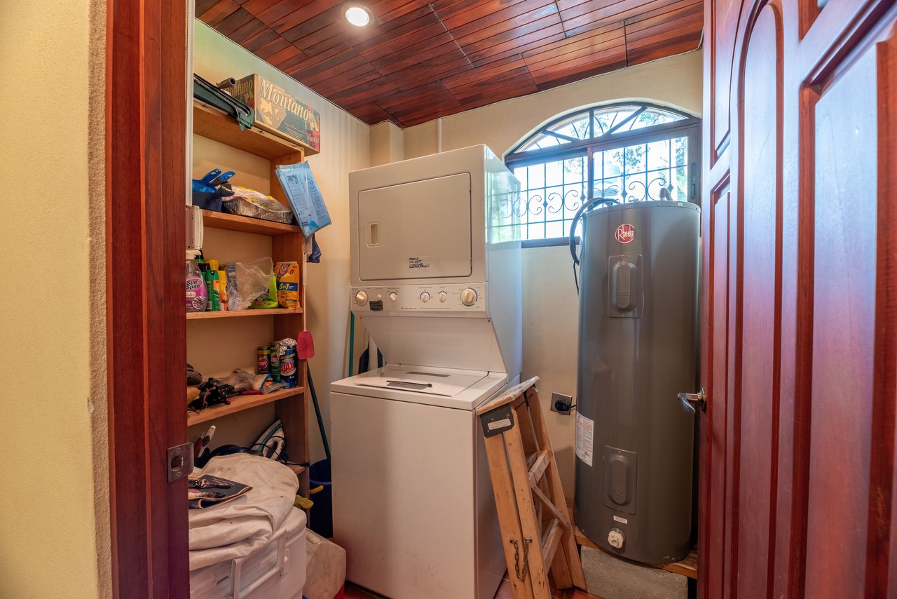 Fully Furnished 3-Bedroom Home in Tinamastes | 0.4 Acres
