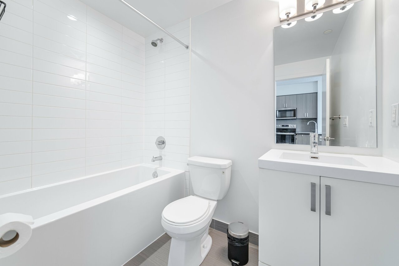 1603 Eglinton Ave W Unit: 417 