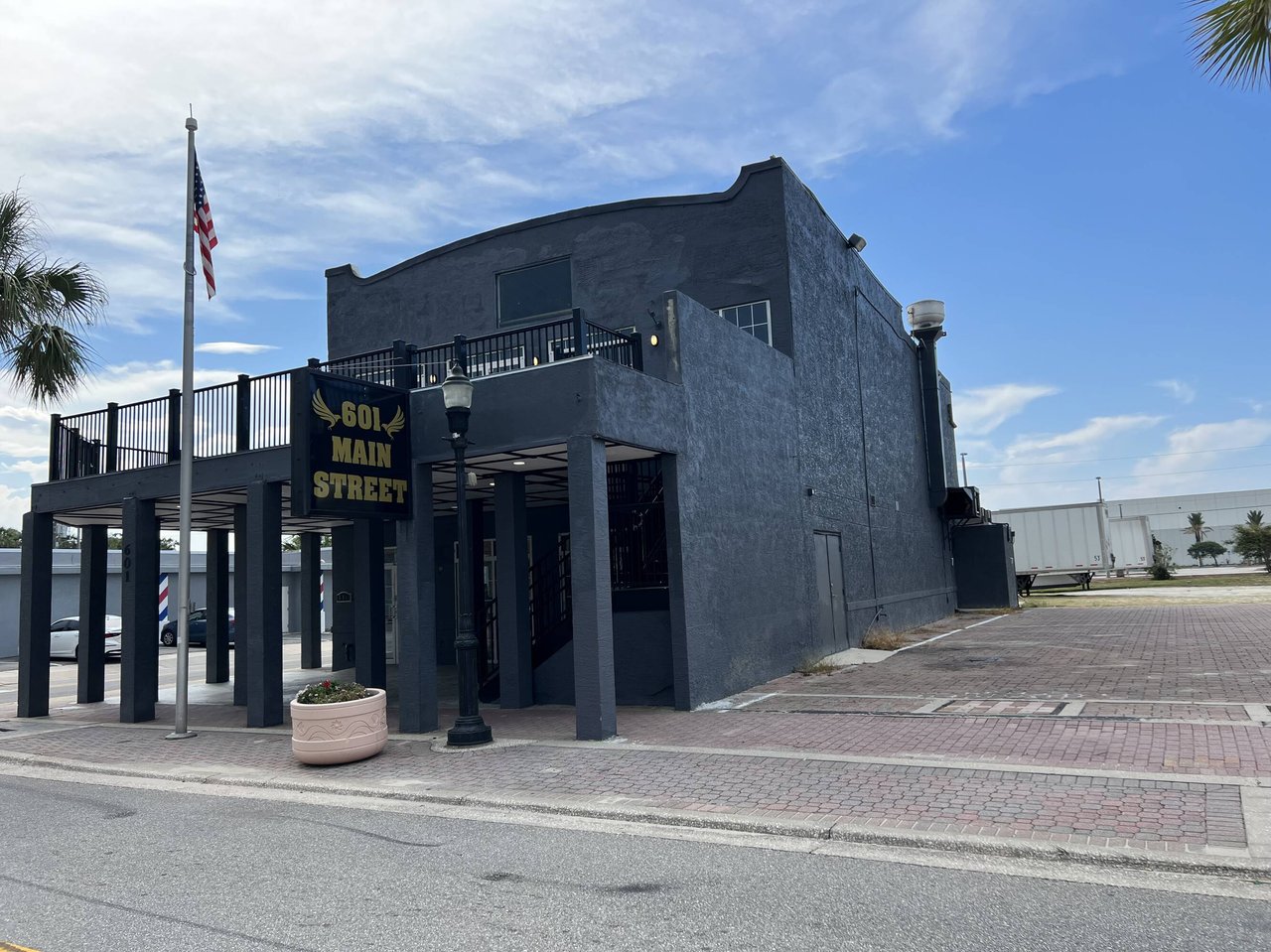 601 Main St Bridge
