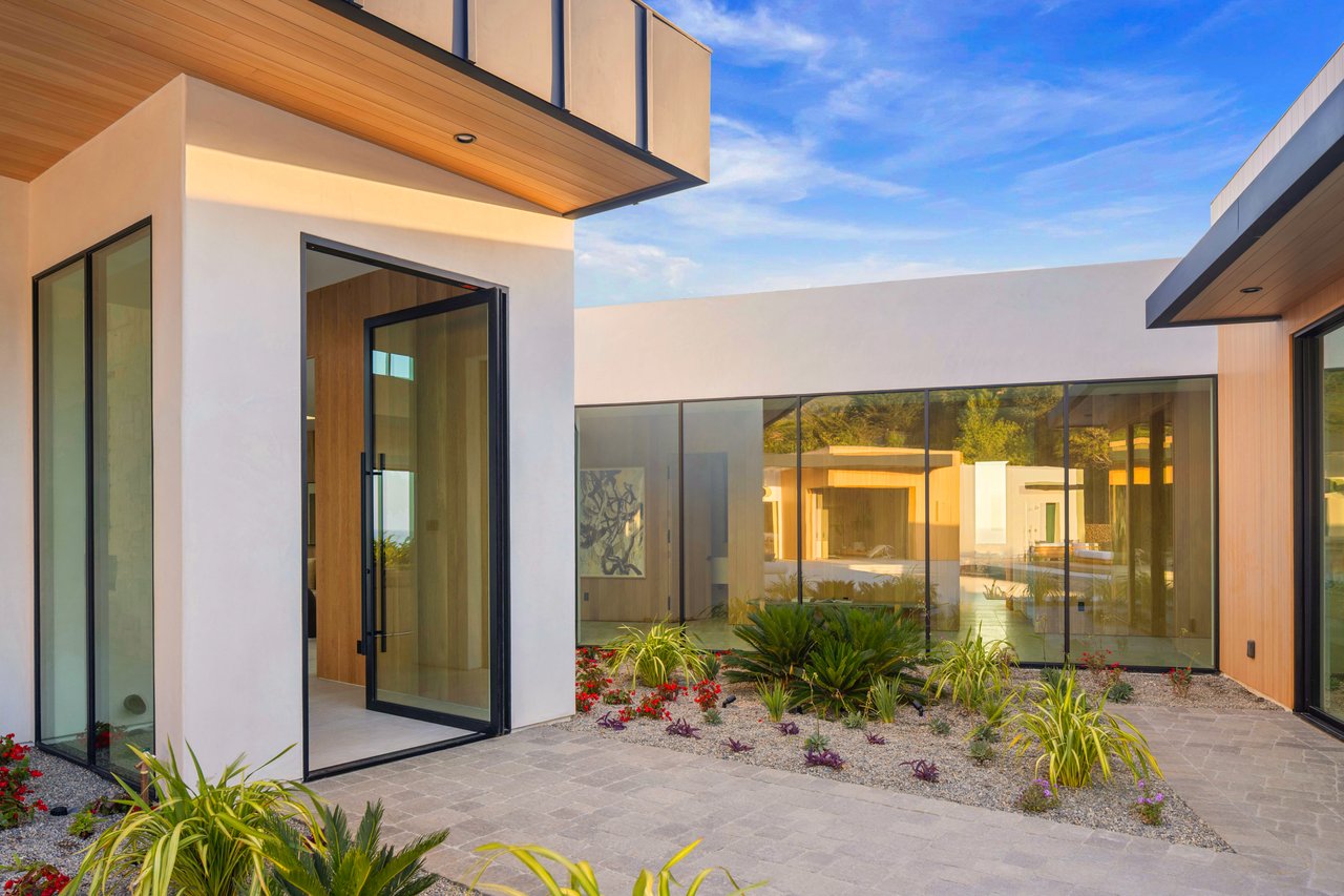 Ellice Street, Malibu