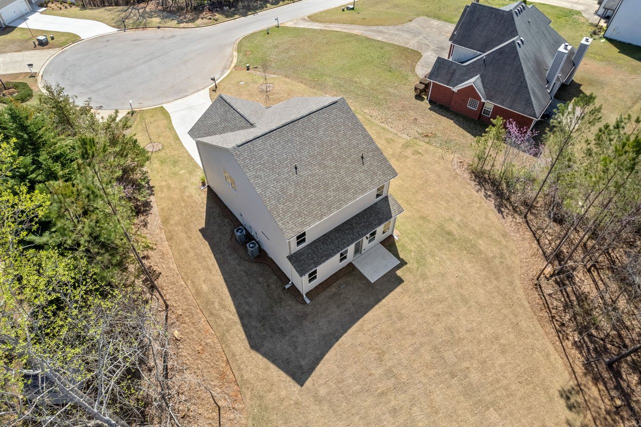 693 Shoals Trl