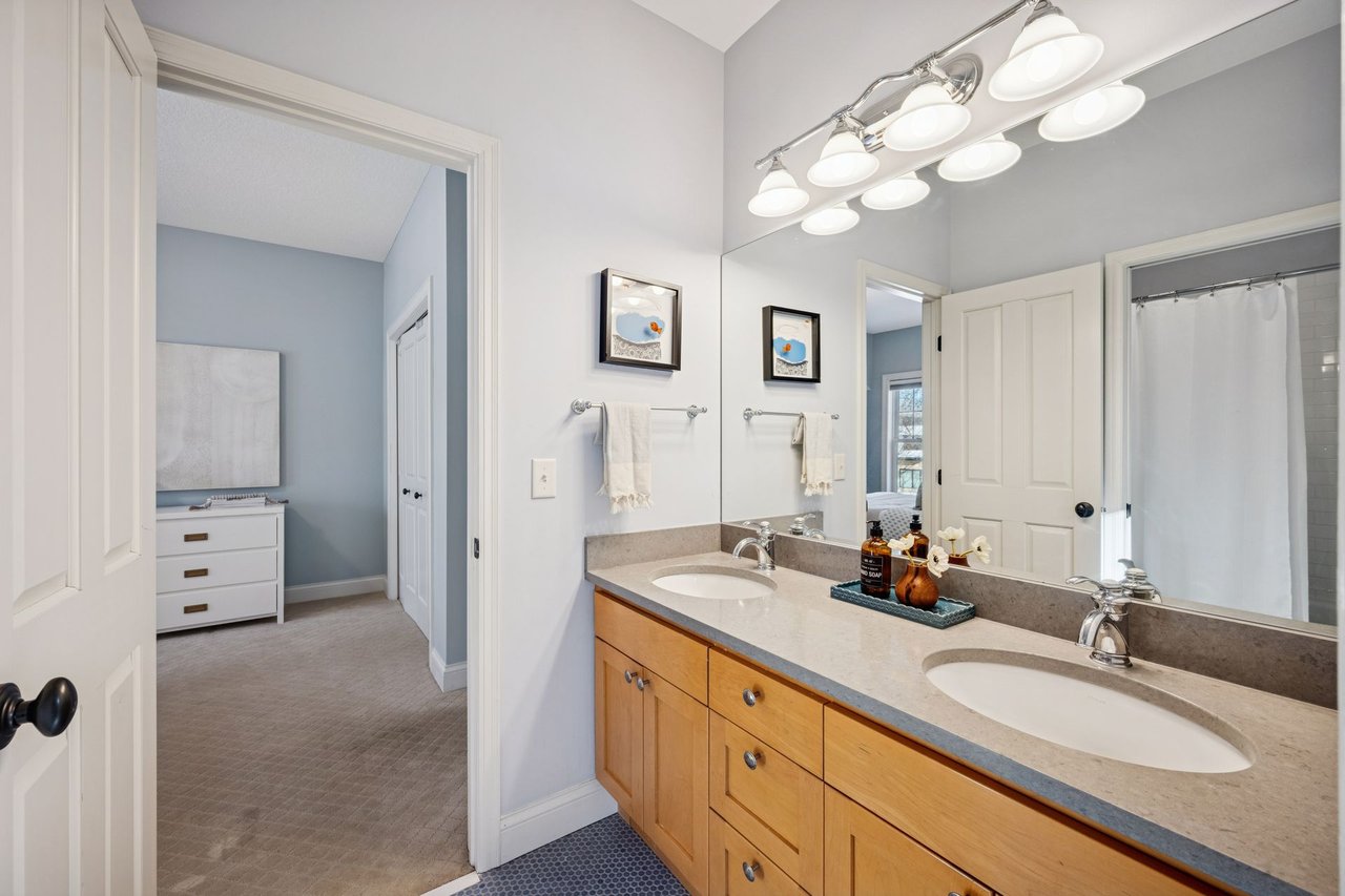 5321 Halifax Ave S, Edina