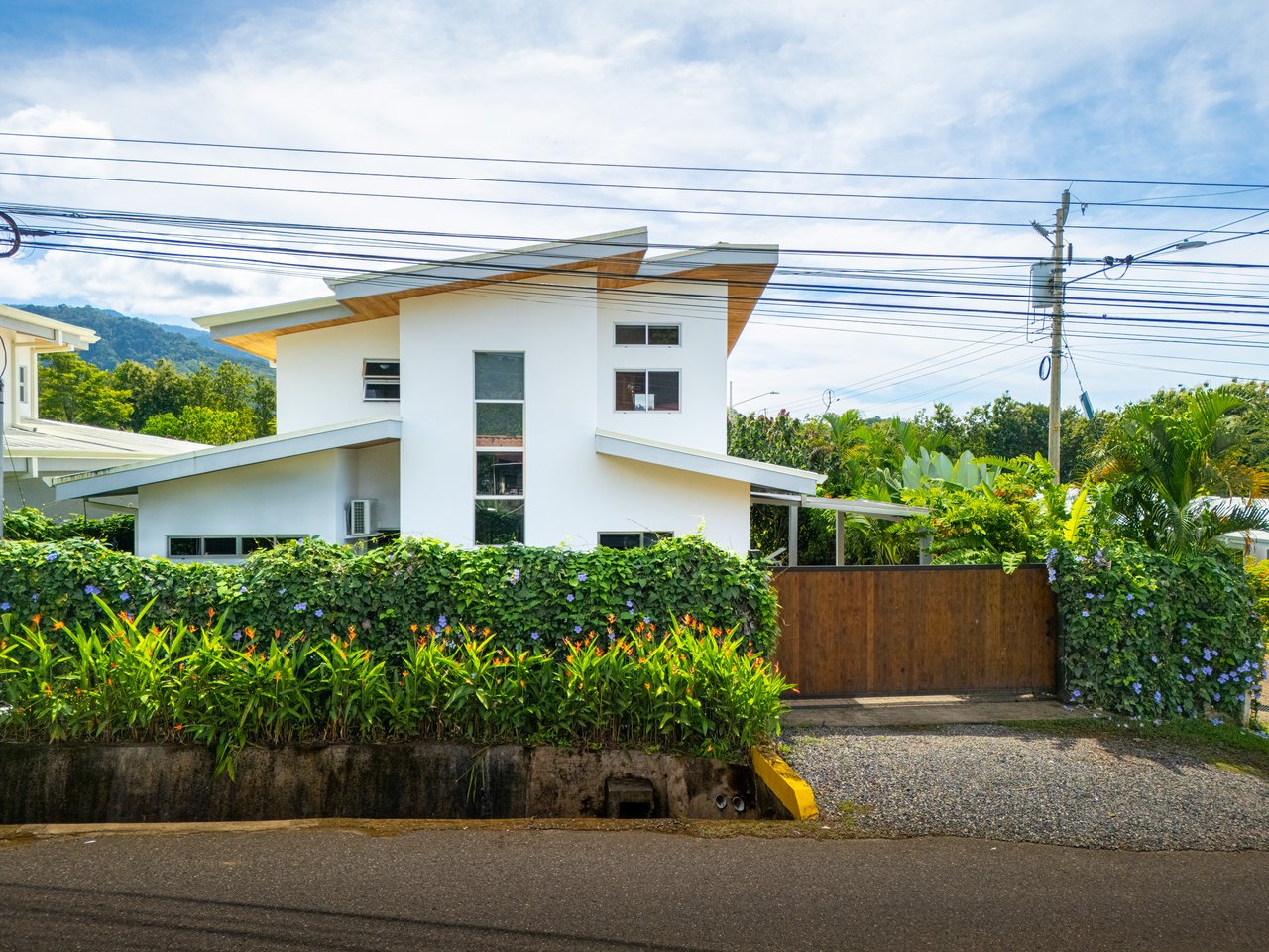 Live Effortlessly in the Heart of Ojochal