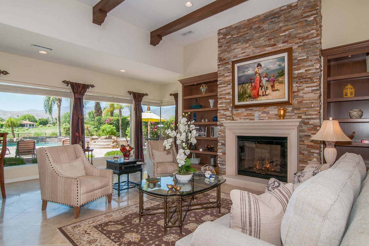 Mission Hills CC: Views + Lifestyle + Golf