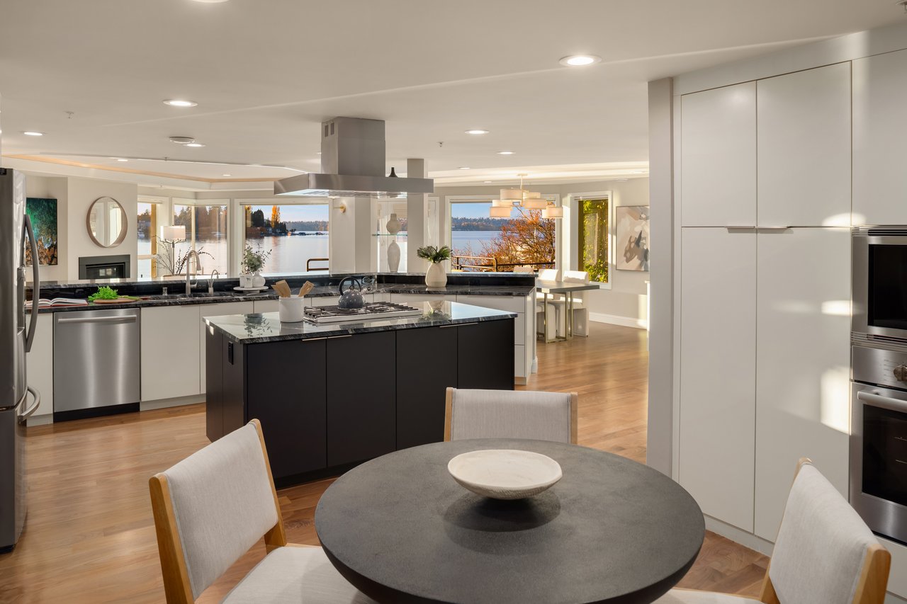 4511 Lake Washington Boulevard NE Unit: 2