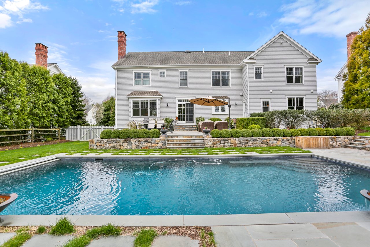 14 Woodhill Road