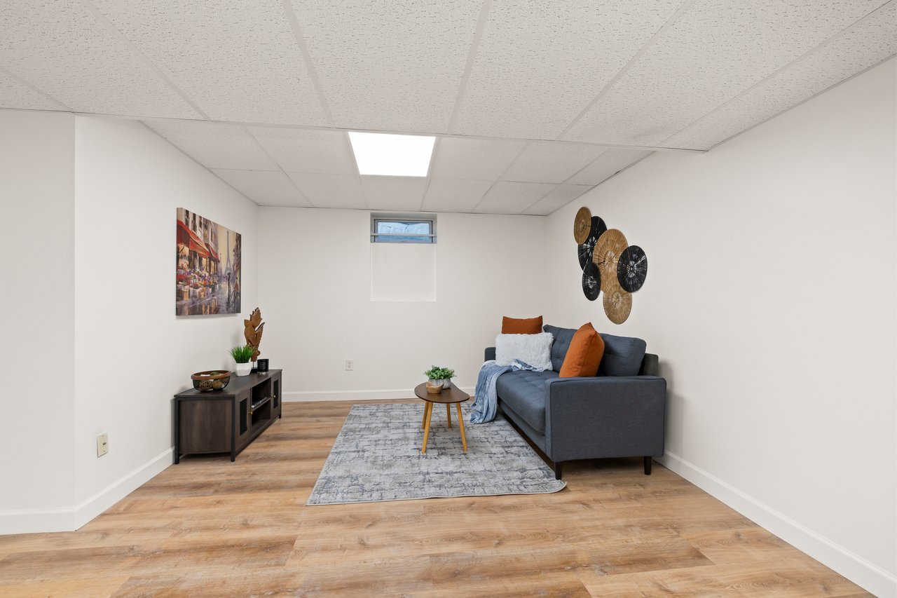 Renovated. Private. Prime Deerfield location.