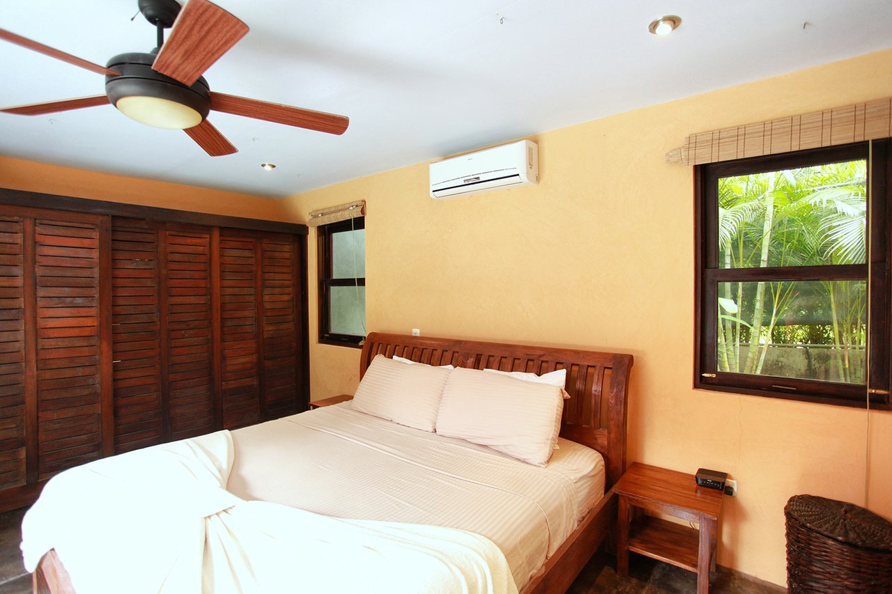 Pool Home Near Surf Break, Santa Teresa, Puntarenas