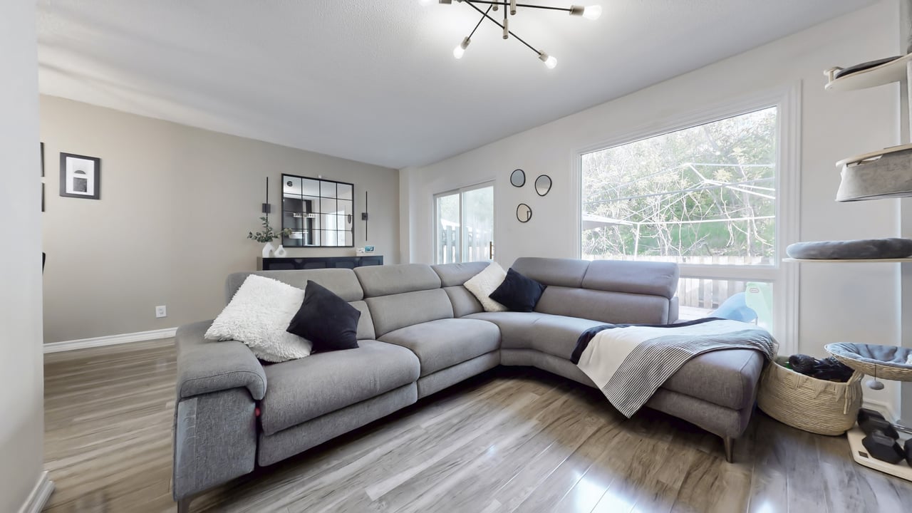 52 Adelaide Street Unit:32